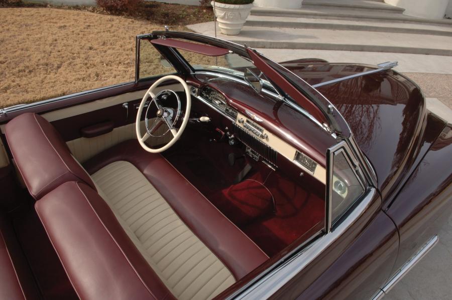  Cadillac Series 62 Convertible Coupe 1949 года  (фото 16 из 24)